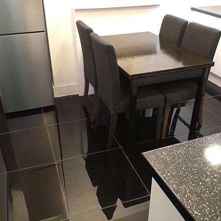 Residential Quarters, General Gordon Square Apartment ลอนดอน ภายนอก รูปภาพ