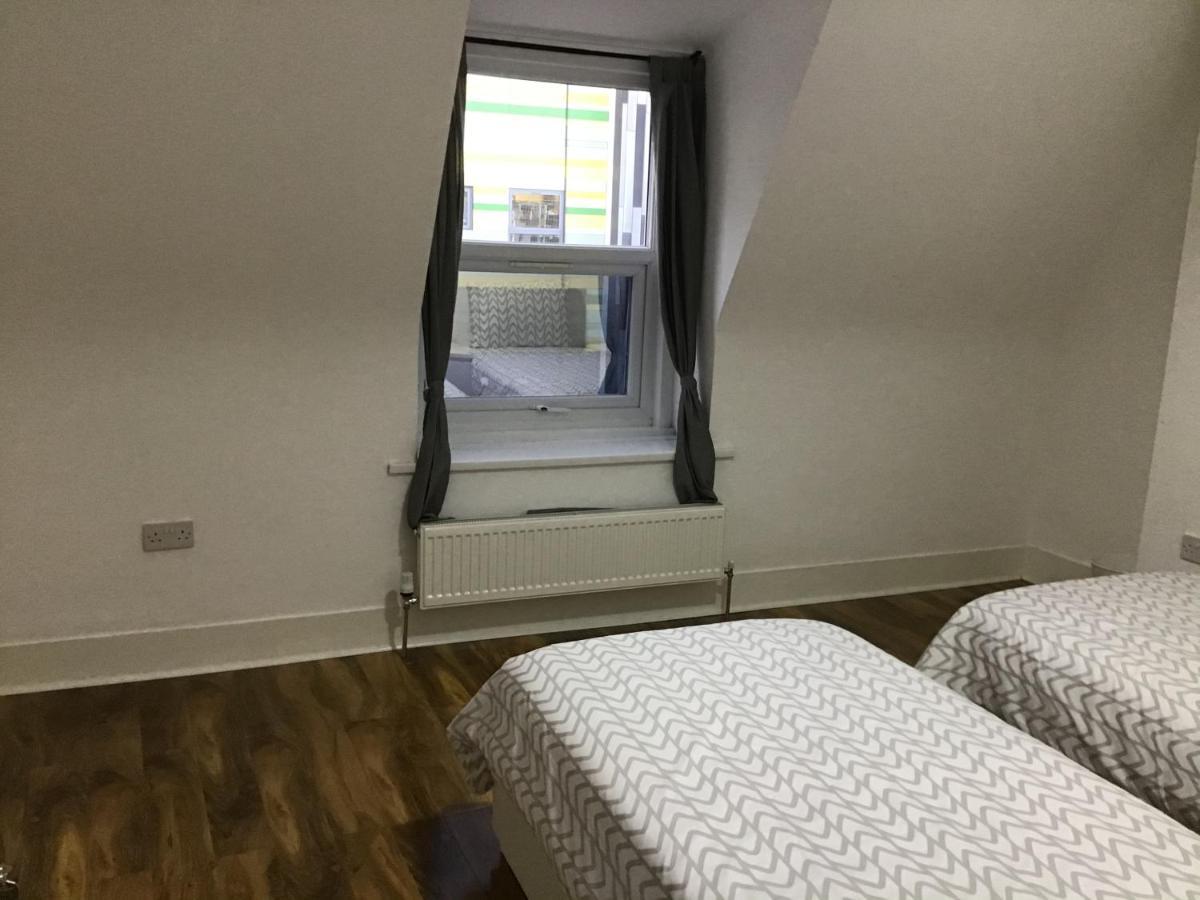 Residential Quarters, General Gordon Square Apartment ลอนดอน ภายนอก รูปภาพ