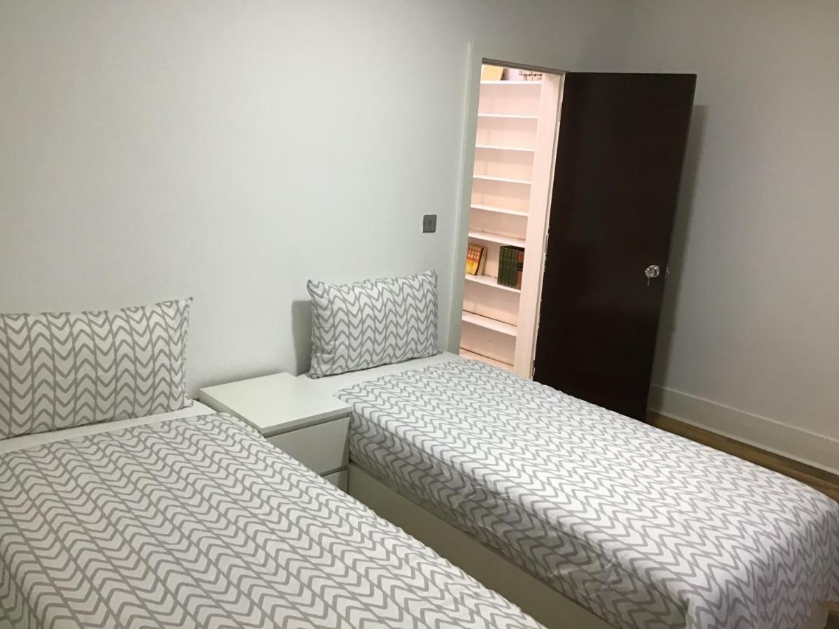 Residential Quarters, General Gordon Square Apartment ลอนดอน ภายนอก รูปภาพ